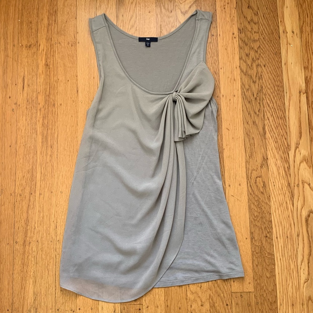 Gap gray sleeveless top with sheer draping